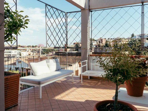 appartamento in vendita a Roma in zona Tor di Quinto