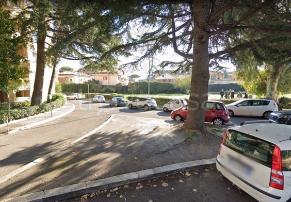 appartamento in vendita a Roma in zona Appio Claudio