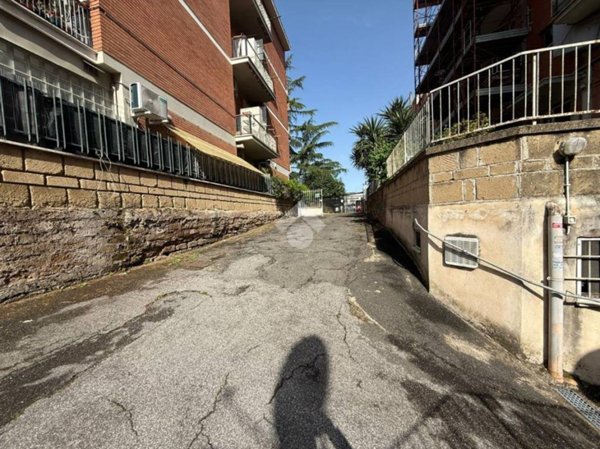 negozio in vendita a Roma in zona Giuliano Dalmata