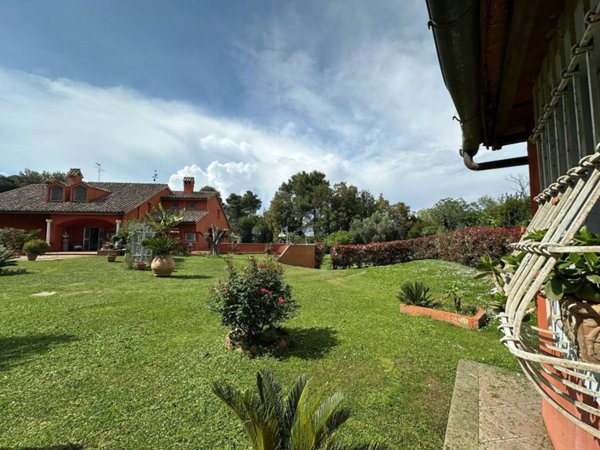 casa indipendente in vendita a Roma in zona Olgiata