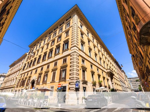 appartamento in vendita a Roma in zona Rione Monti/Campitelli