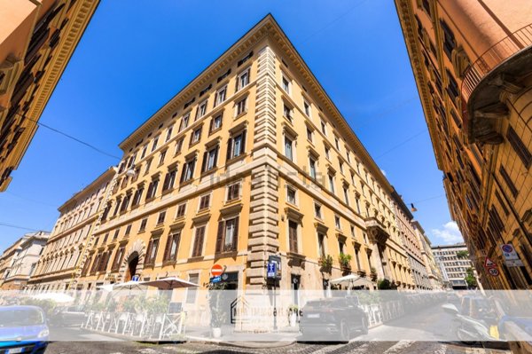 appartamento in vendita a Roma in zona Rione Monti/Campitelli