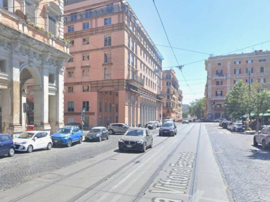 negozio in vendita a Roma in zona Esquilino