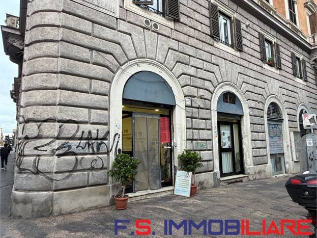 negozio in vendita a Roma in zona Esquilino
