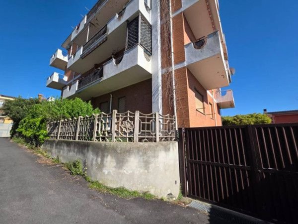 appartamento in vendita a Roma in zona Acilia