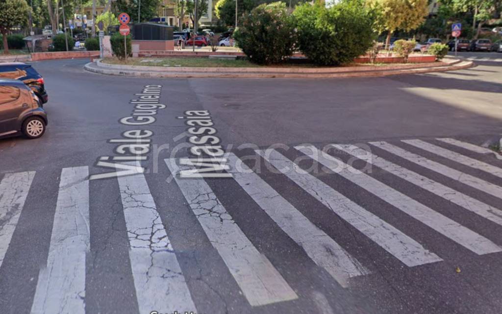 appartamento in vendita a Roma in zona Ostiense