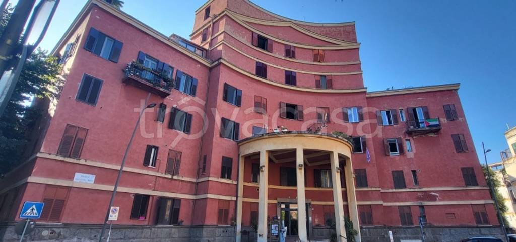 appartamento in vendita a Roma in zona Ostiense