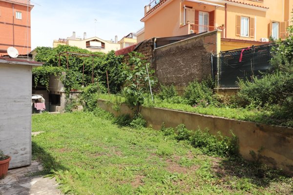 appartamento in vendita a Roma in zona Primavalle