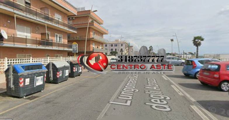 appartamento in vendita a Roma in zona Ostia