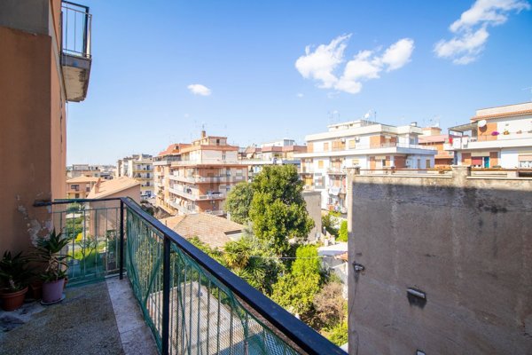 appartamento in vendita a Roma in zona Alessandrino