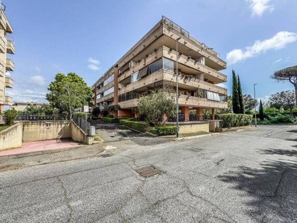 appartamento in vendita a Roma in zona Vitinia
