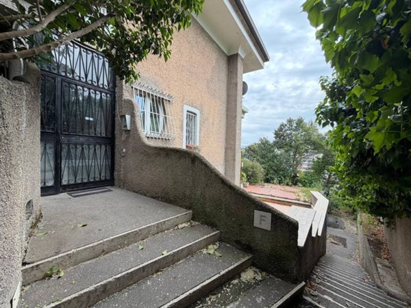 appartamento in vendita a Roma in zona Tomba di Nerone