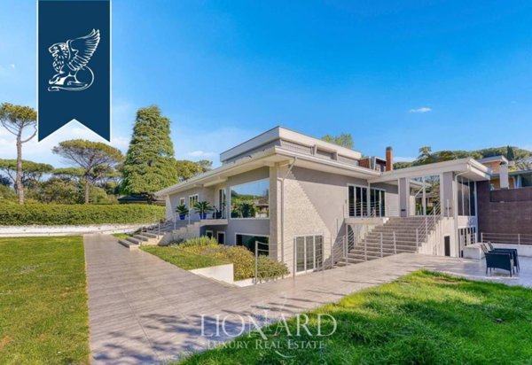 casa indipendente in vendita a Roma in zona EUR