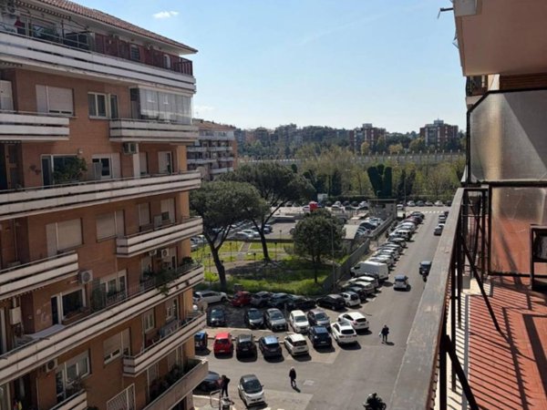 appartamento in vendita a Roma in zona Monte Sacro/Talenti