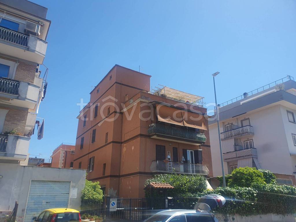 appartamento in vendita a Roma in zona Alessandrino