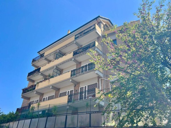 appartamento in vendita a Roma in zona Della Vittoria