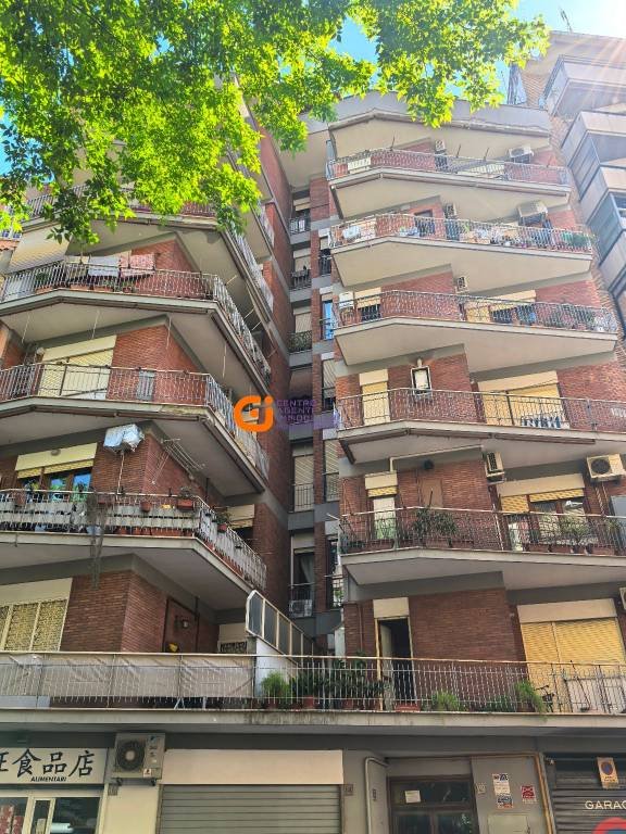 appartamento in vendita a Roma in zona Prenestino-Labicano