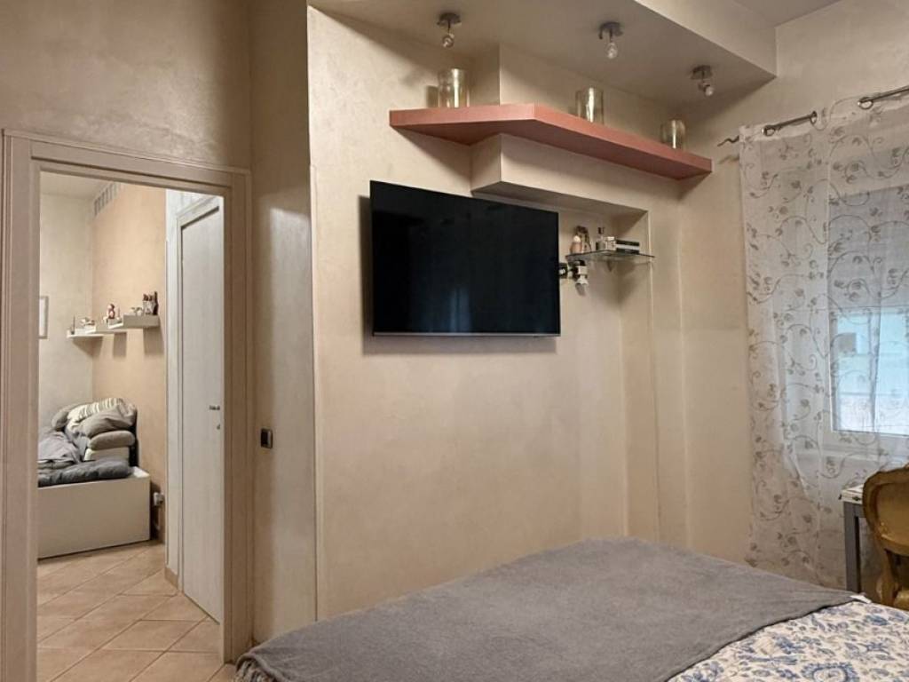 appartamento in vendita a Roma in zona Appio Latino