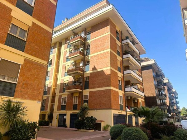 appartamento in vendita a Roma in zona Ostia