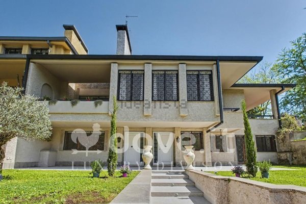 casa indipendente in vendita a Roma in zona Olgiata