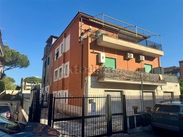 appartamento in vendita a Roma