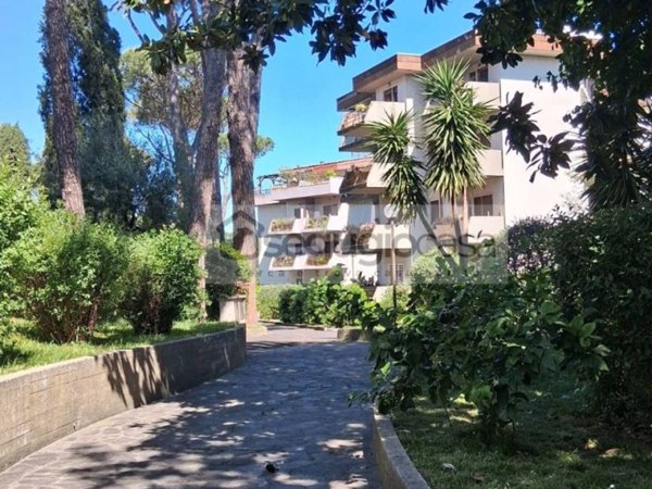 appartamento in vendita a Roma in zona Tor di Quinto