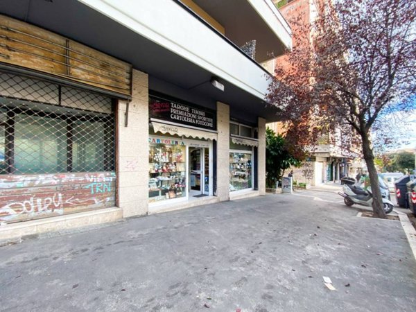 negozio in vendita a Roma in zona Aurelio
