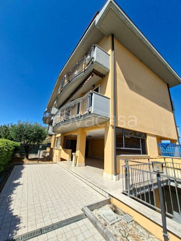 appartamento in vendita a Roma in zona Borghesiana