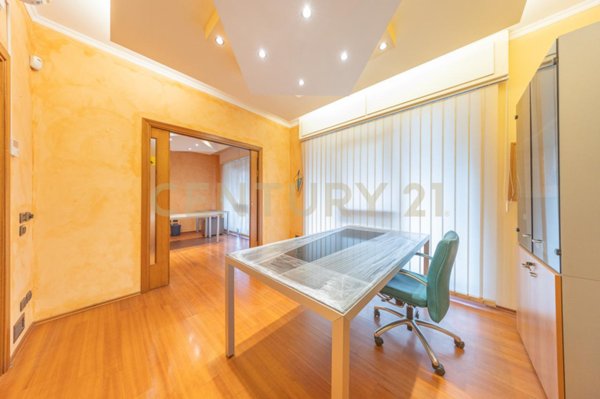 casa indipendente in vendita a Roma in zona Appio Claudio