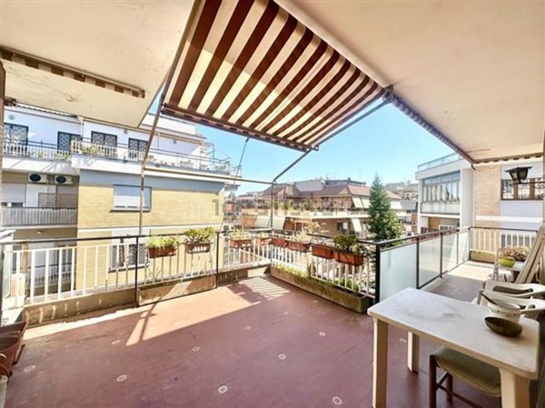 appartamento in vendita a Roma in zona Appio Claudio