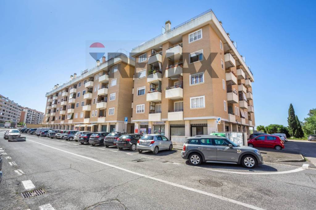 appartamento in vendita a Roma in zona Ponte di Nona