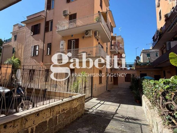 appartamento in vendita a Roma in zona Prenestino-Centocelle