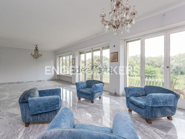 casa indipendente in vendita a Roma