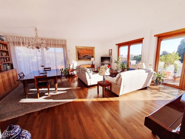 casa indipendente in vendita a Roma