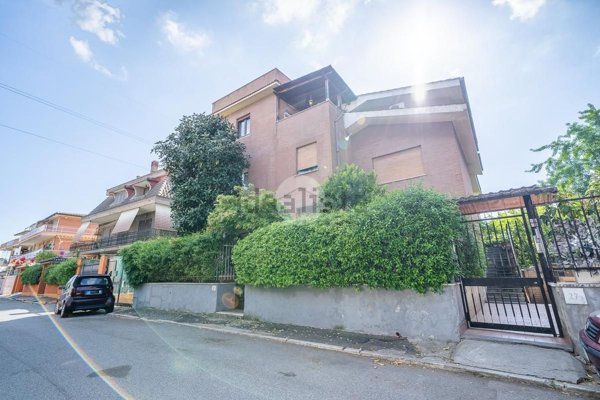appartamento in vendita a Roma