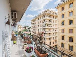 appartamento in vendita a Roma in zona Tuscolano