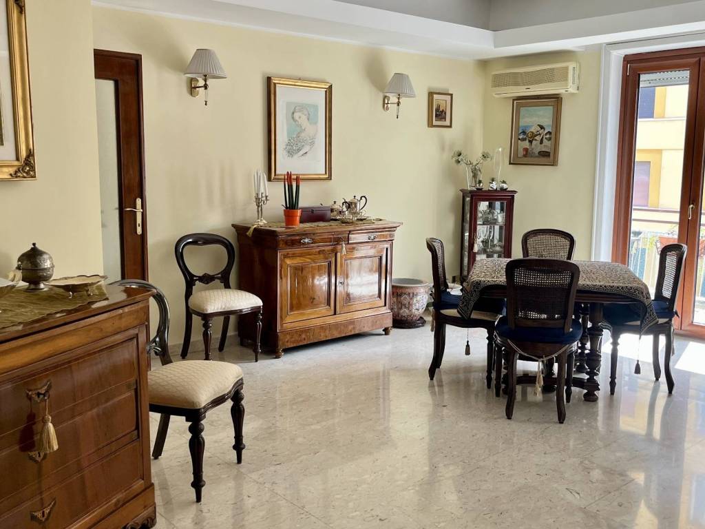 appartamento in vendita a Roma in zona Tuscolano