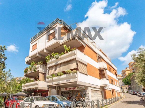 appartamento in vendita a Roma in zona Primavalle