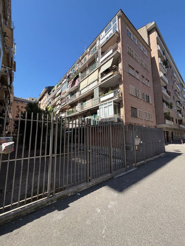 appartamento in vendita a Roma in zona Tuscolano