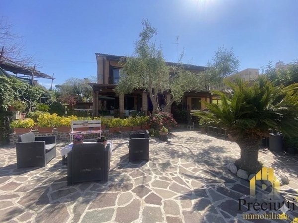 casa indipendente in vendita a Roma in zona Gianicolense