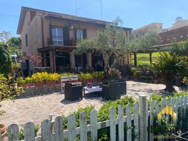 casa indipendente in vendita a Roma in zona Gianicolense