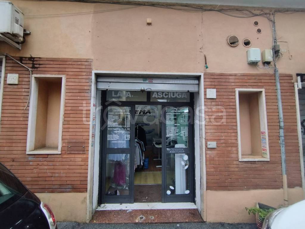 negozio in vendita a Roma in zona Monte Sacro/Talenti