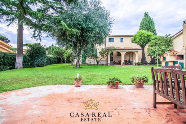 casa indipendente in vendita a Roma in zona Infernetto