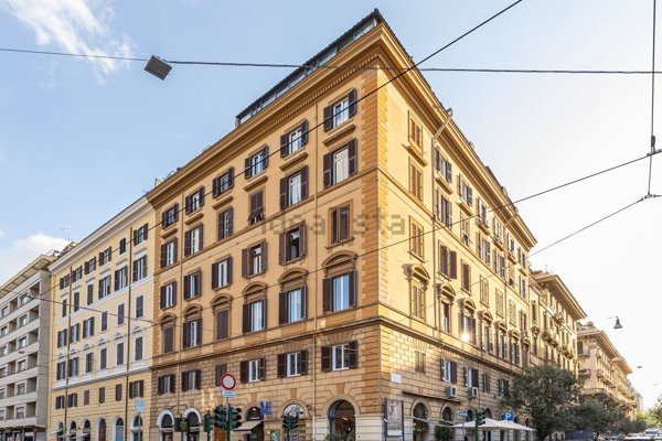 appartamento in vendita a Roma in zona Campo Marzio