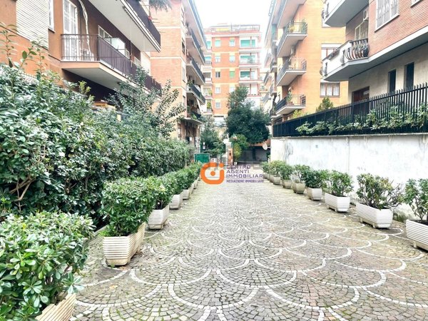 appartamento in vendita a Roma in zona Monte Sacro/Talenti