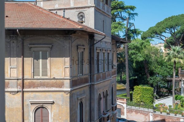 appartamento in vendita a Roma in zona Nomentano