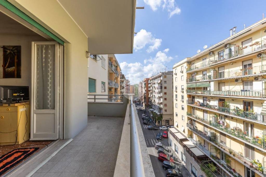 appartamento in vendita a Roma in zona Monte Sacro/Talenti