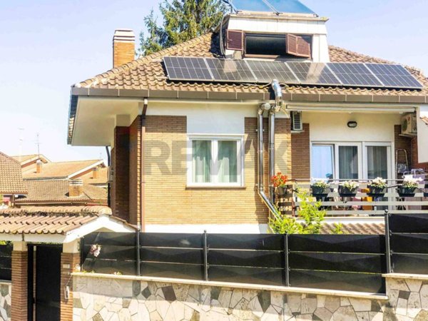 casa indipendente in vendita a Roma in zona EUR