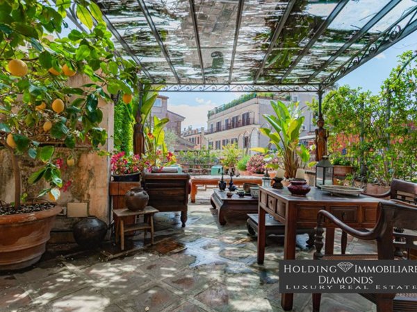 appartamento in vendita a Roma in zona Rione di Ponte