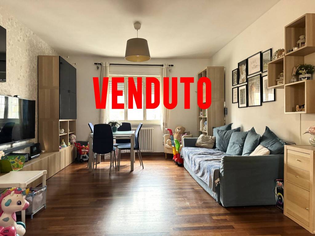 appartamento in vendita a Roma in zona Torre Spaccata